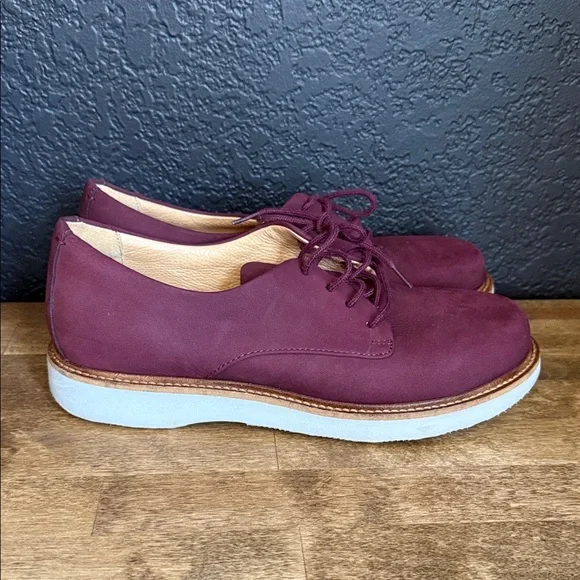 Samuel Hubbard Women's Burgundy Lace-Up Shoes Size 9 - Picture 1 of 6
